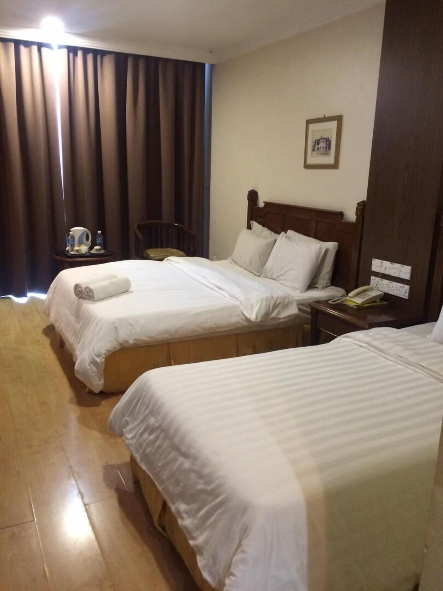 Regal Court Hotel Kuching Buitenkant foto