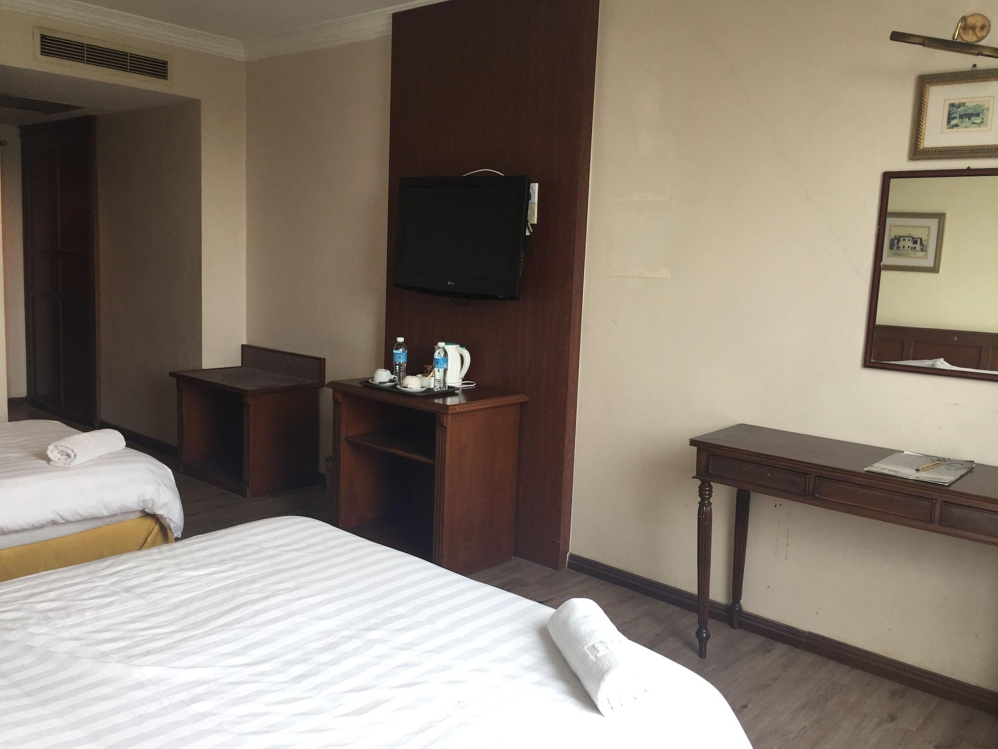 Regal Court Hotel Kuching Buitenkant foto