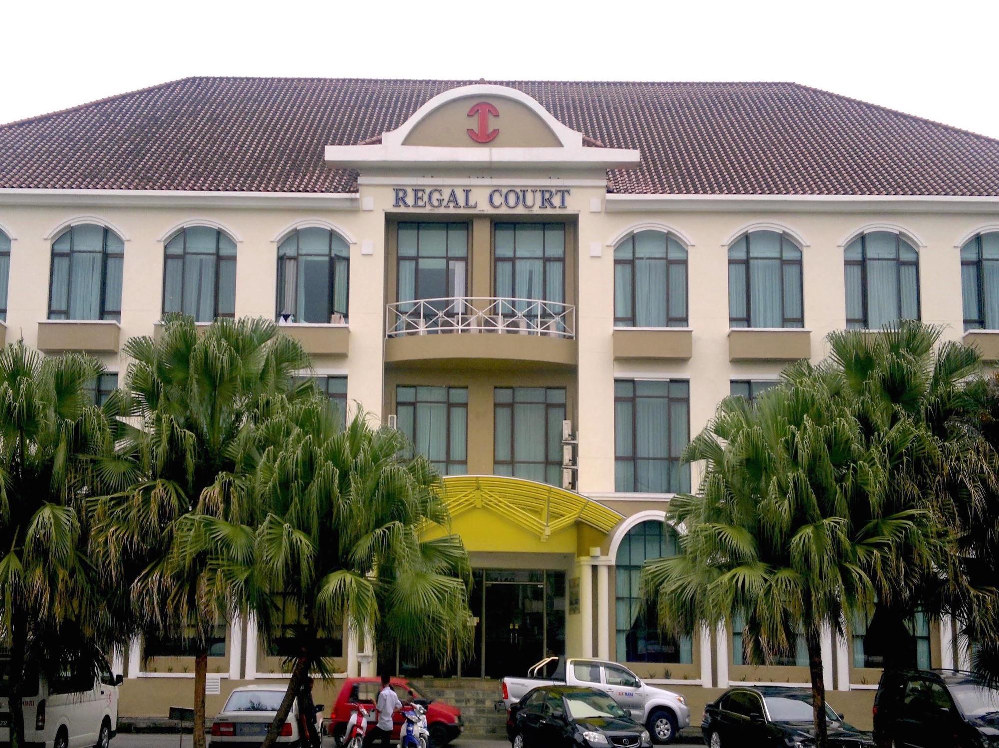 Regal Court Hotel Kuching Buitenkant foto