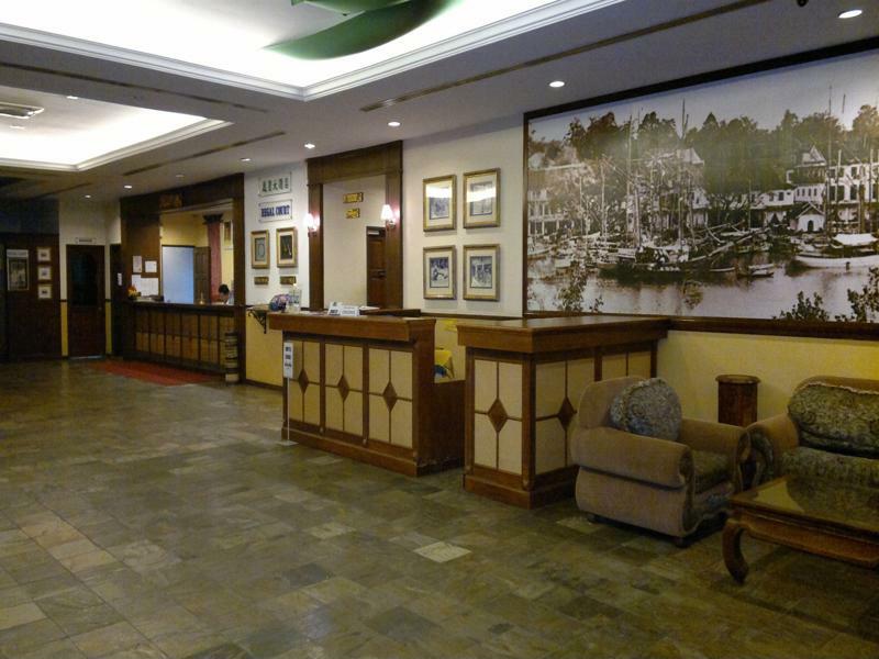Regal Court Hotel Kuching Buitenkant foto
