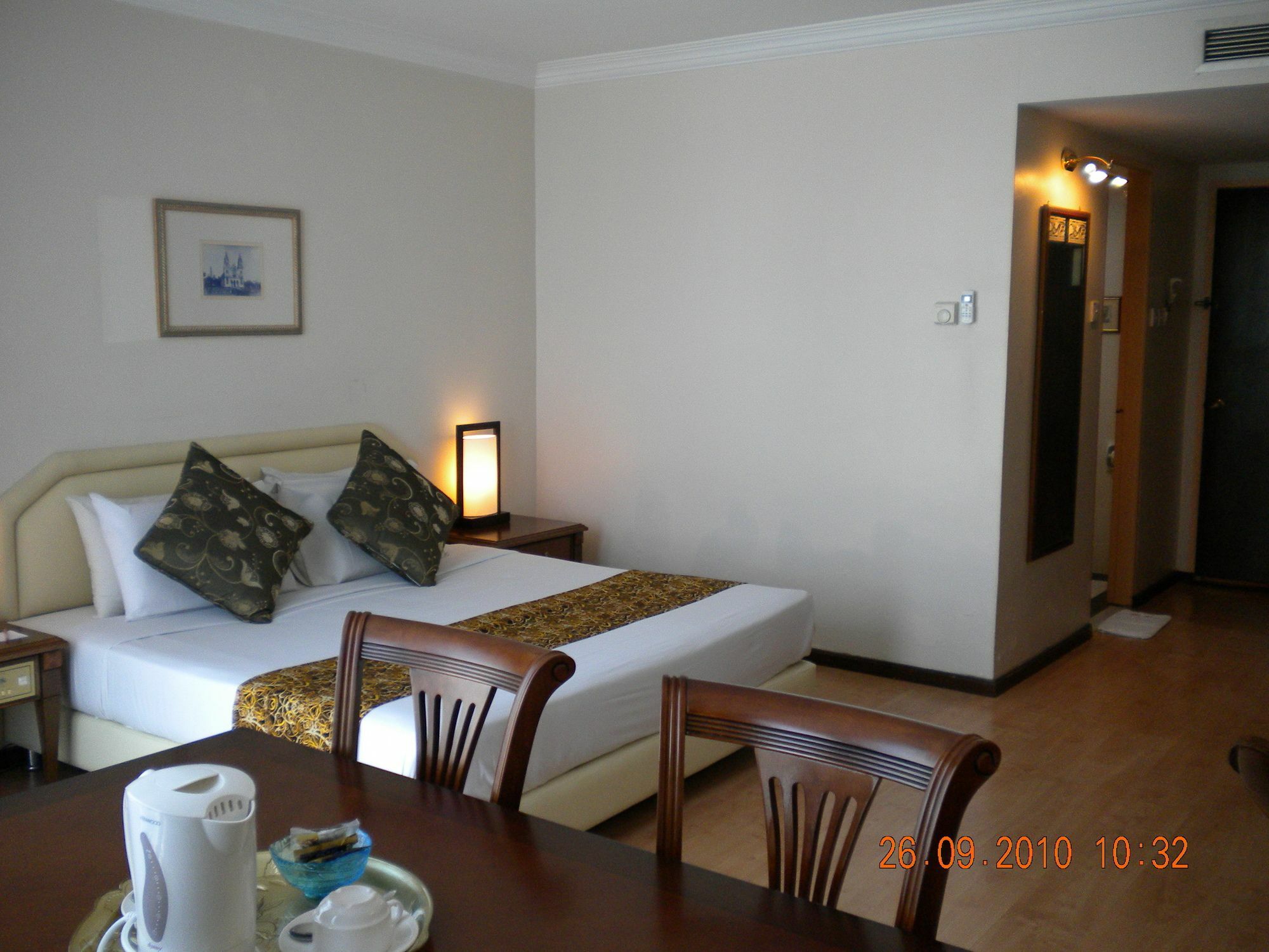 Regal Court Hotel Kuching Buitenkant foto
